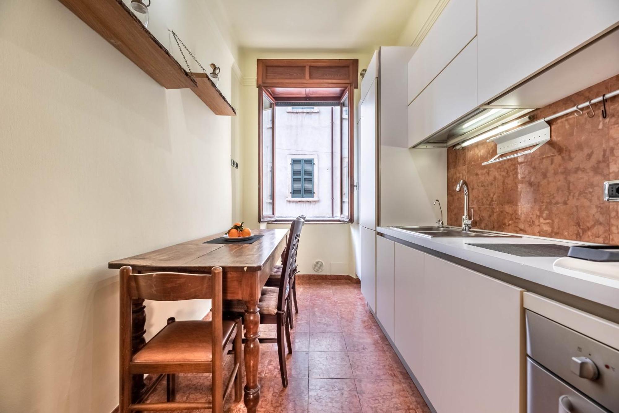 Piazza Isolo Central Apartment 维罗纳 外观 照片